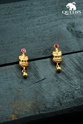 AARUDHRA SIMPLE EARRINGS