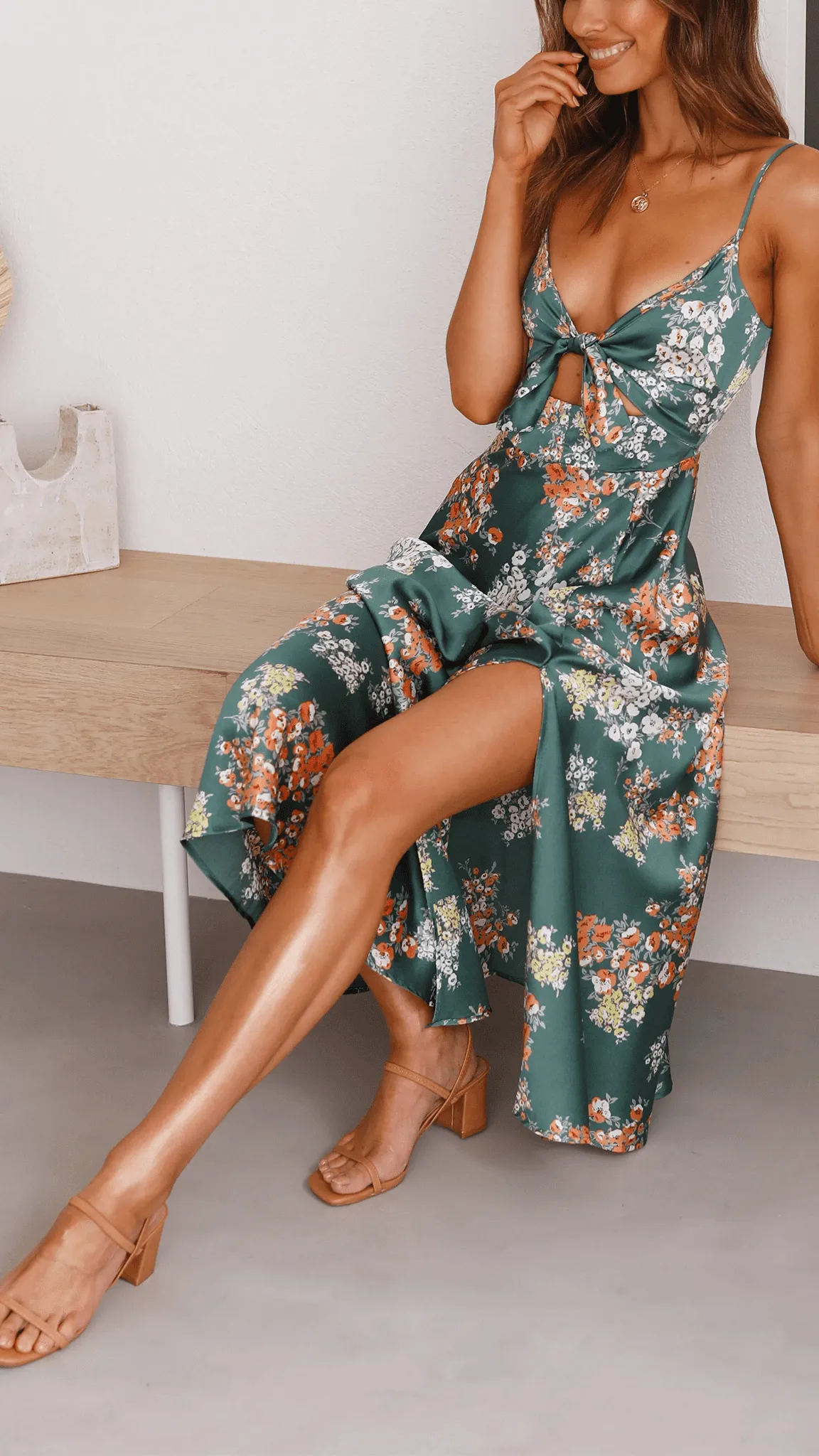 Arnia - Elegant floral dress