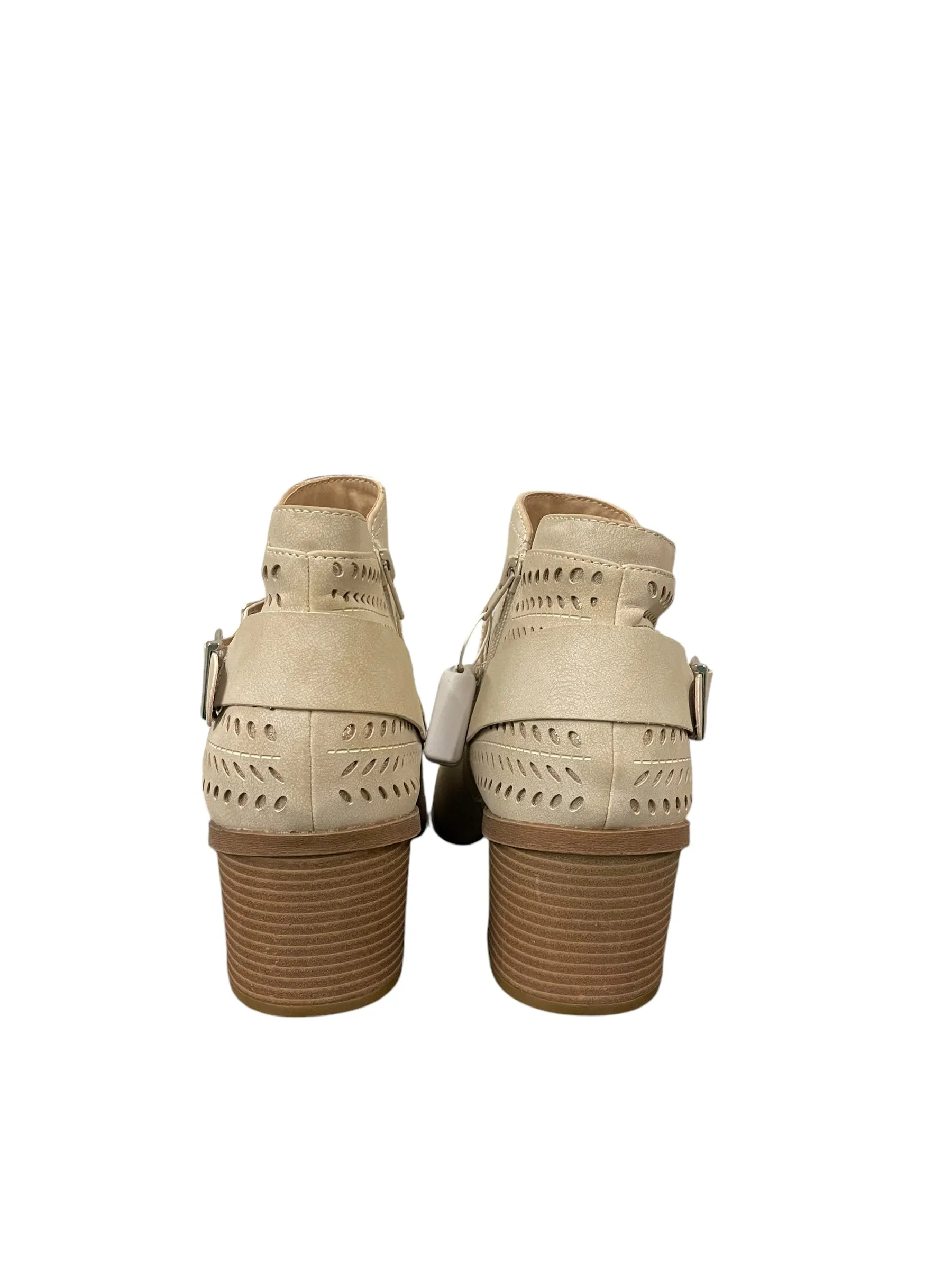 Boots Ankle Heels By Jelly Pop In Beige, Size: 9.5