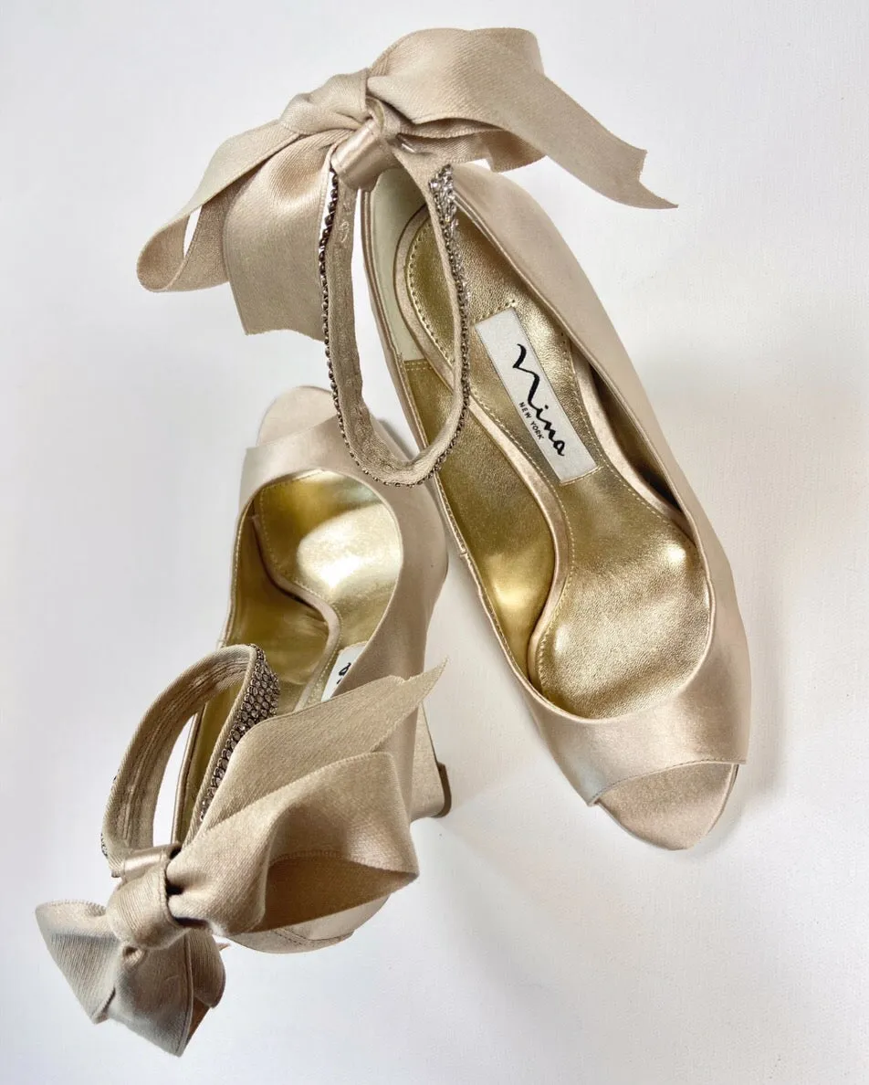 CHAMPAGNE SATIN WEDGE