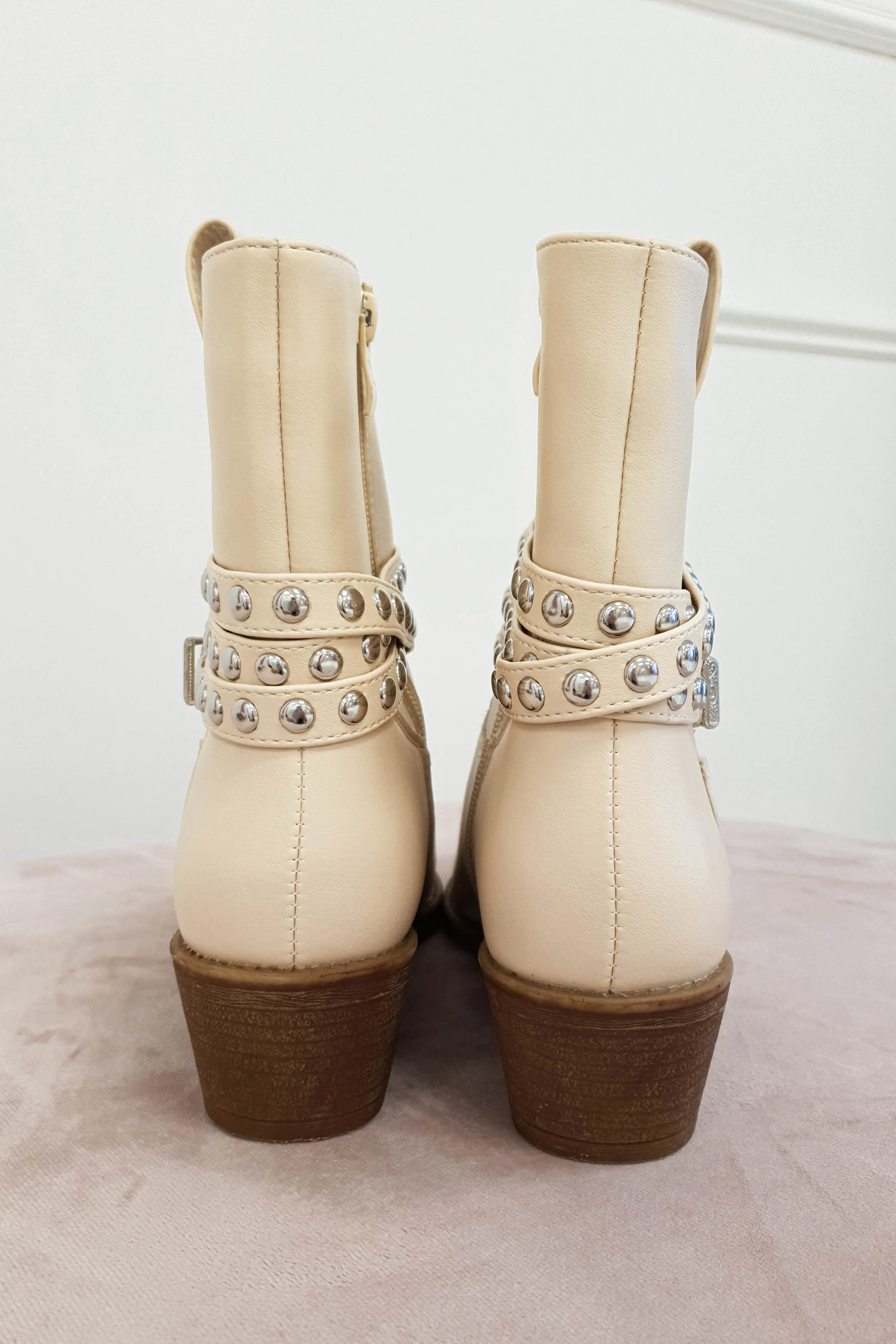 Elvie Ankle Boots | Cream