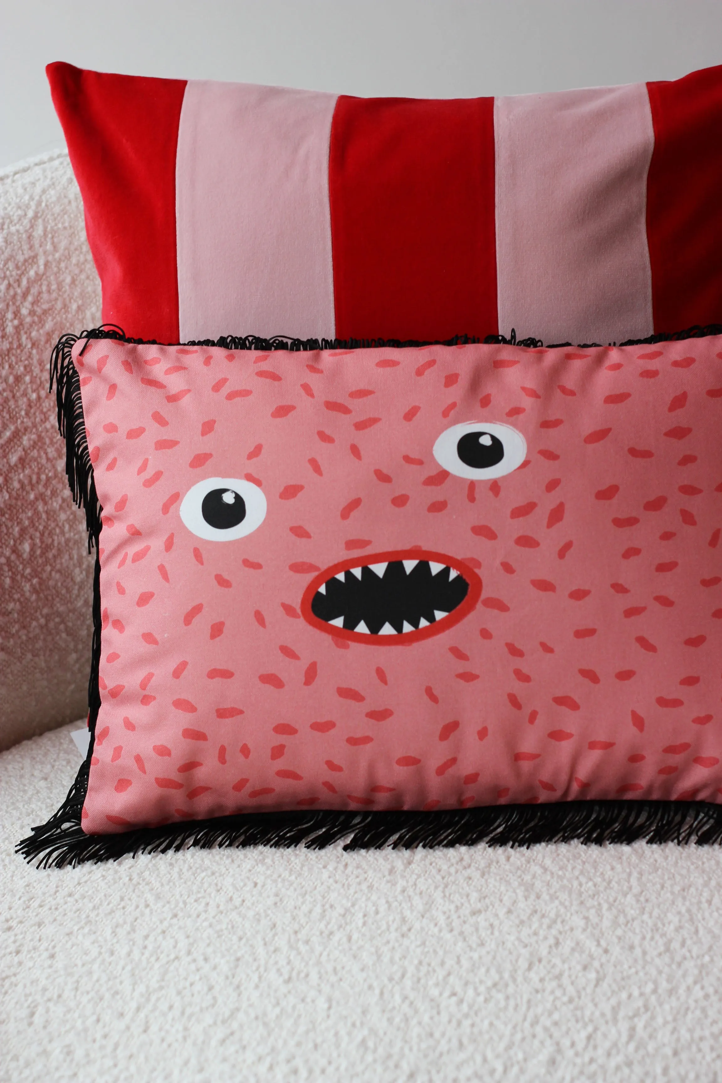 MARIA AMÉLIA Face Pink Tassel Cushion